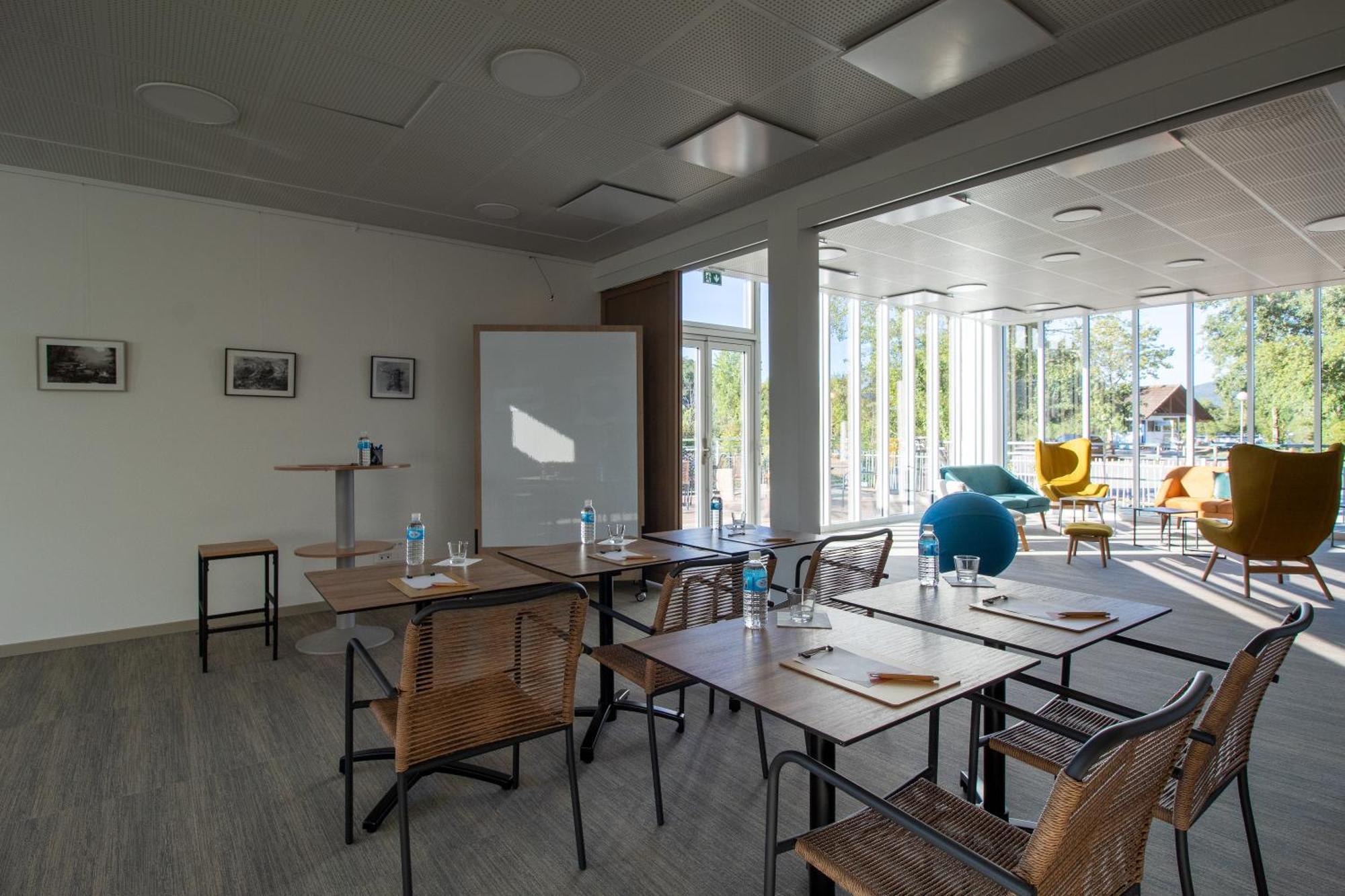Shana Hotel & Residence Chanaz Ngoại thất bức ảnh